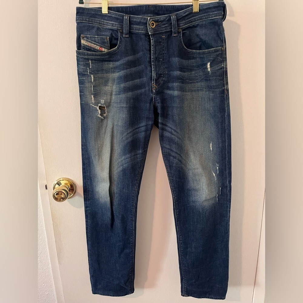 Diesel Men’s Buster Jeans Regular Slim-Tapered Distressed Wash 0833F Stretch 32